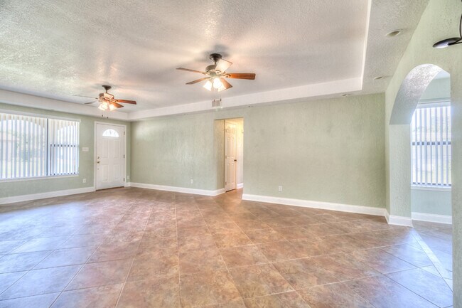 Building Photo - Gorgeous Mediterranean Style Home in Ormond Beach!