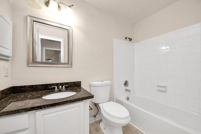 Building Photo - 3211 Crestbridge Ln