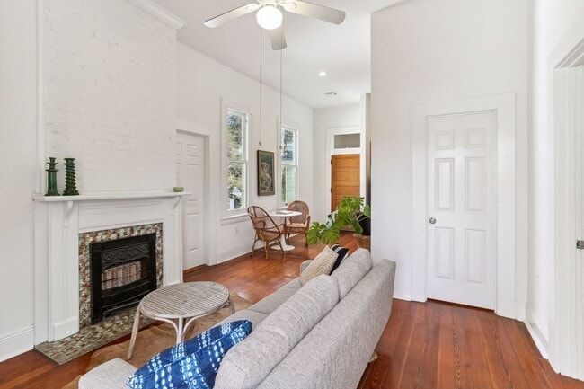 Building Photo - Updated 2BD 1/2 Block off Canal St in Midcity!
