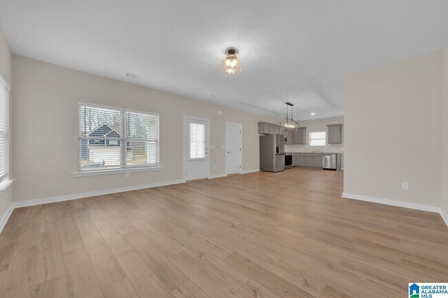 Building Photo - 615 Troubadour Ln