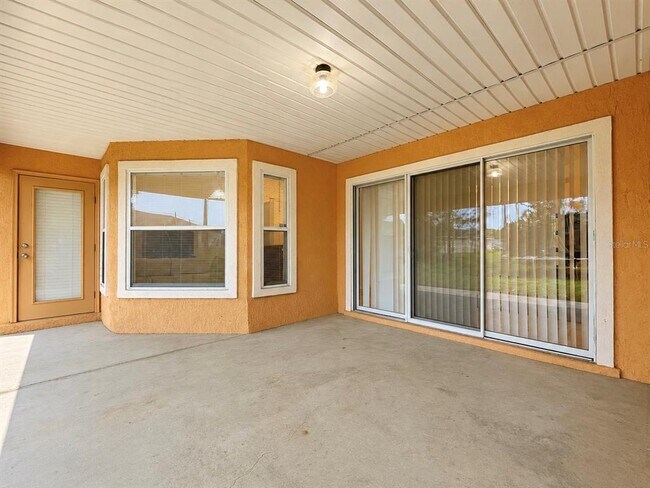 Building Photo - 13405 SW 86th Ave
