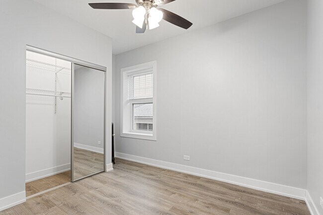 Building Photo - 6118 N Winthrop Ave
