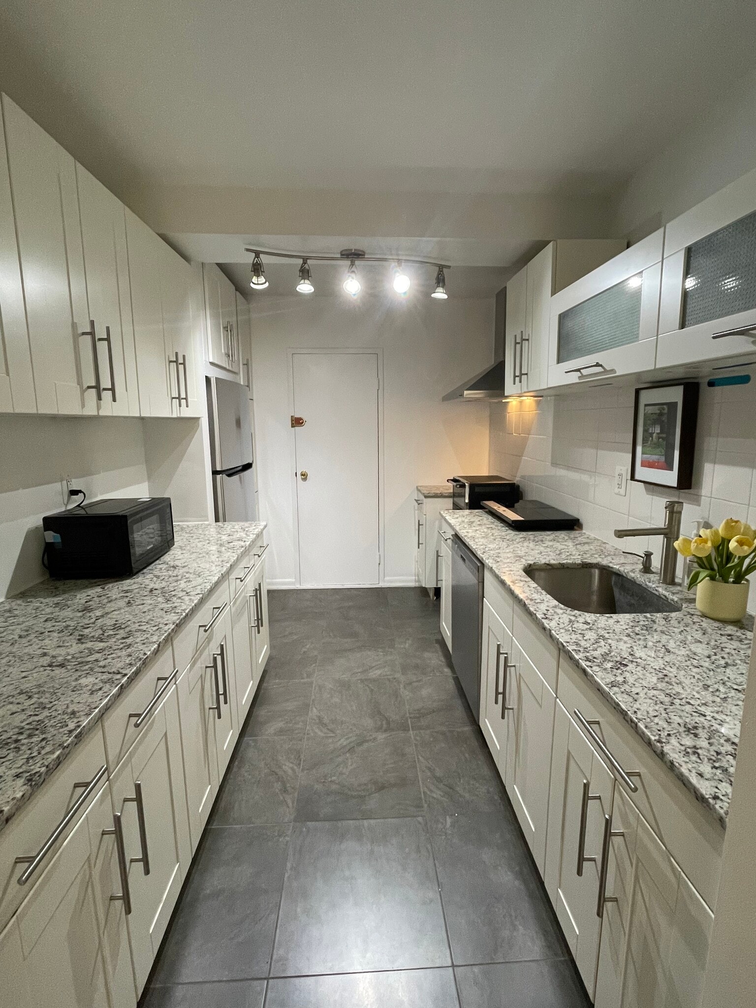 Kitchen - 4201 Cathedral Ave NW