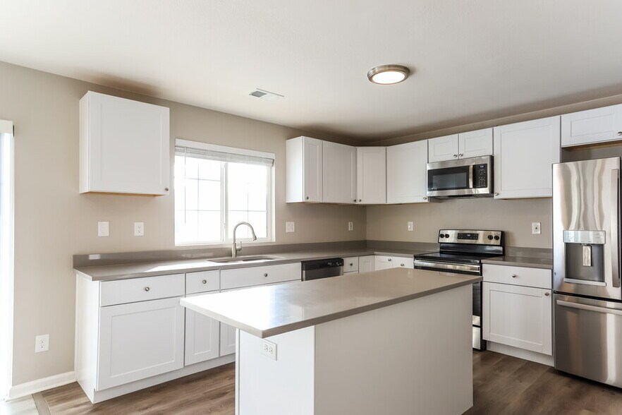 Building Photo - 5026 Perth Ct