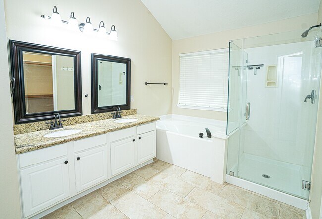 Building Photo - 23 N Merryweather Cir