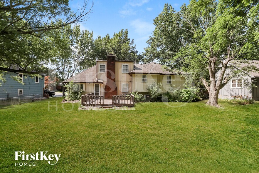 Building Photo - 11806 E 62nd Terrace