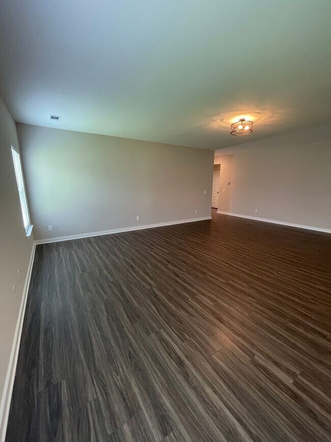 Building Photo - Home for Rent in Tuscaloosa, AL!!! View wi...