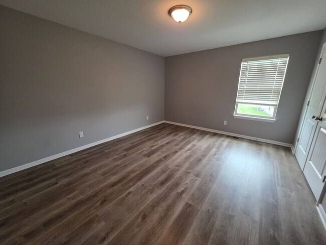 Building Photo - Coming Soon - Spacious 3 Bedroom Townhome with Garage