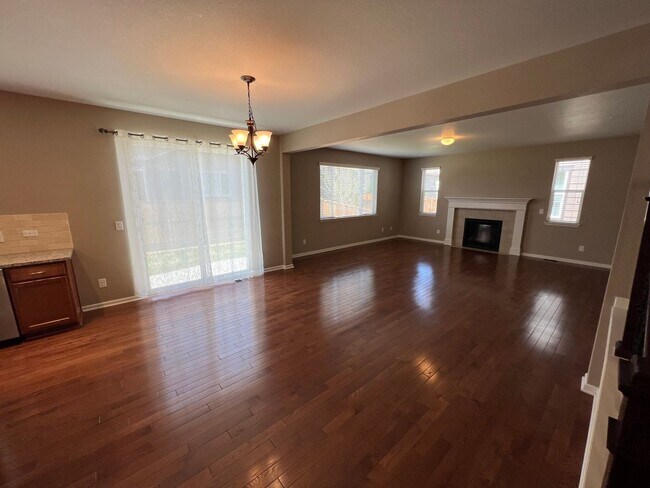 Building Photo - Spacious Corner-Lot Gem in South Denver Metro