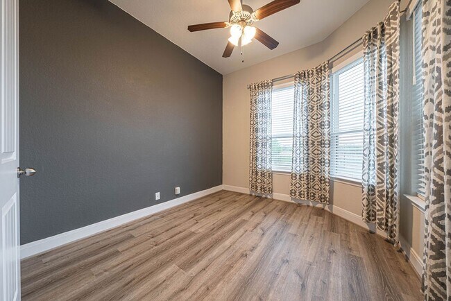 Building Photo - 830 Rench