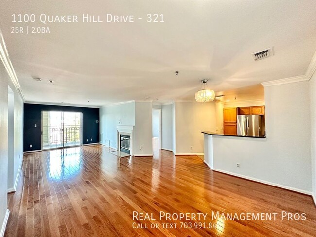 Building Photo - Updated & massive 2 bed 2 bath condo in Al...