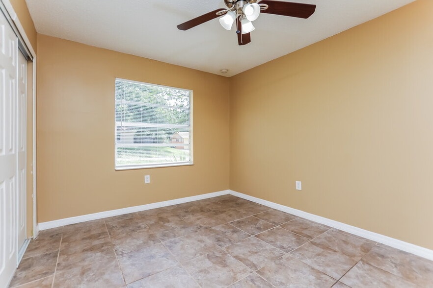 Building Photo - 5343 Broken Pine Cir