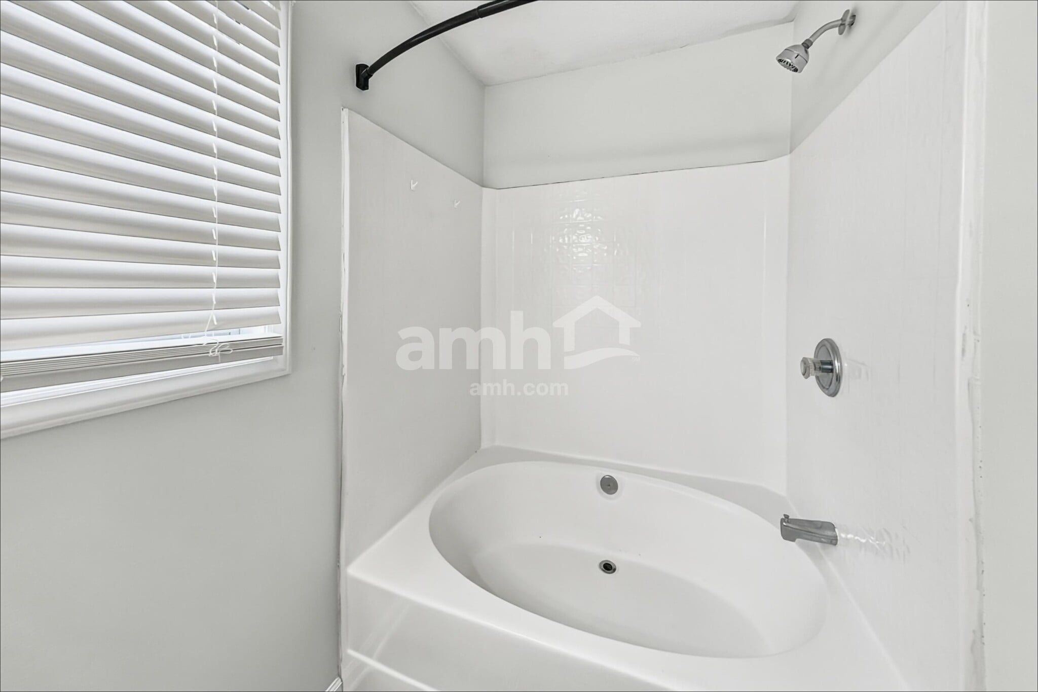 Building Photo - 4880 Manteo Ln