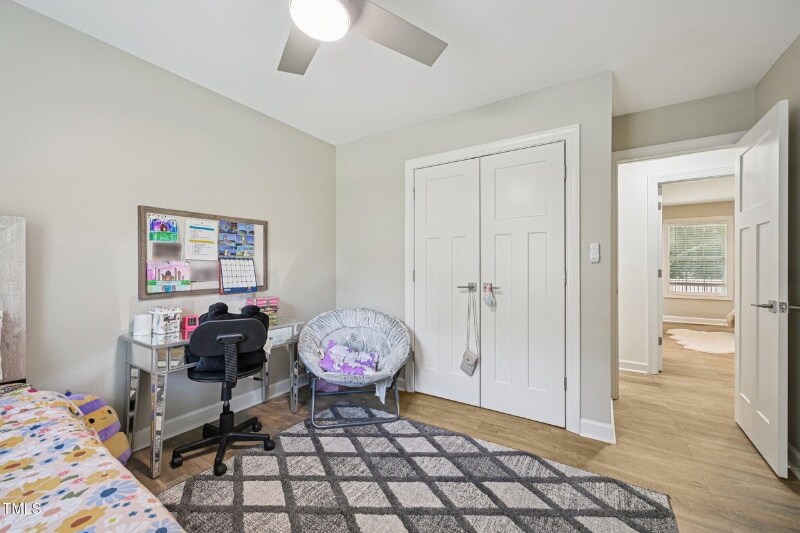 Building Photo - 1104 Suterland Rd