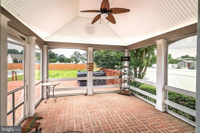 Building Photo - 5444 E Nithsdale Dr