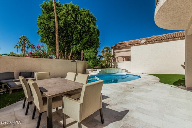 Building Photo - 10113 E Topaz Dr