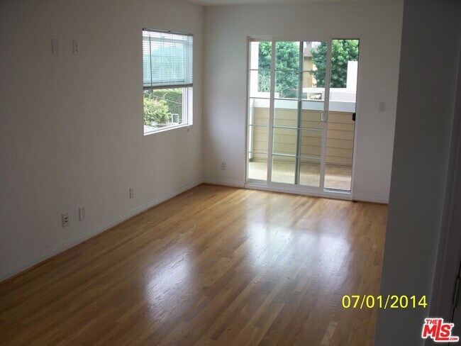 Building Photo - 12566 Woodbine St