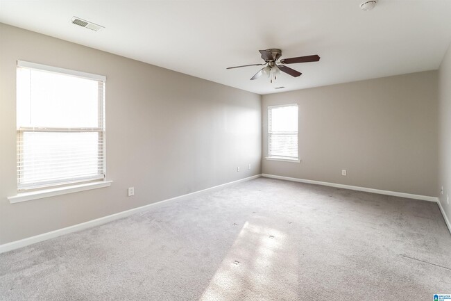 Building Photo - 165 Briar Ridge Ln