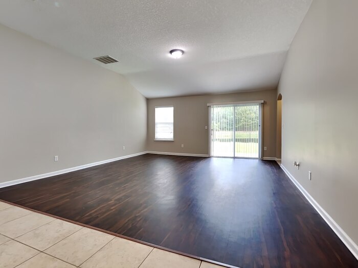 Building Photo - 83195 Purple Martin Dr