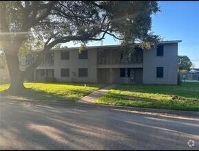 Building Photo - 1867 Florida Dr