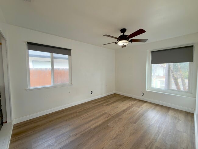 Building Photo - 4504 Moraga Ave