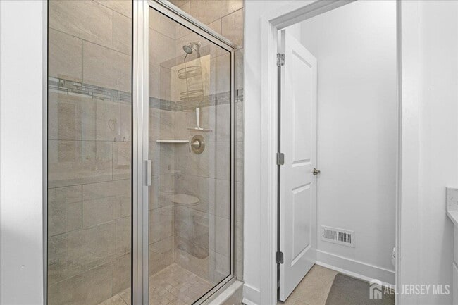 Building Photo - 33 Veterans Wy