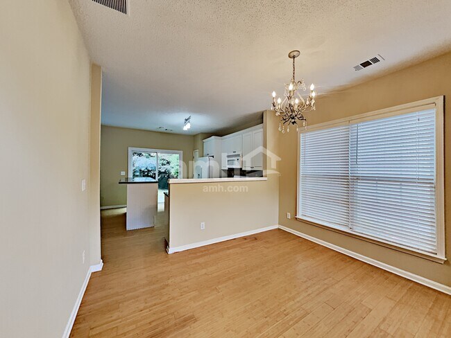 Building Photo - 2834 Regent Walk Dr