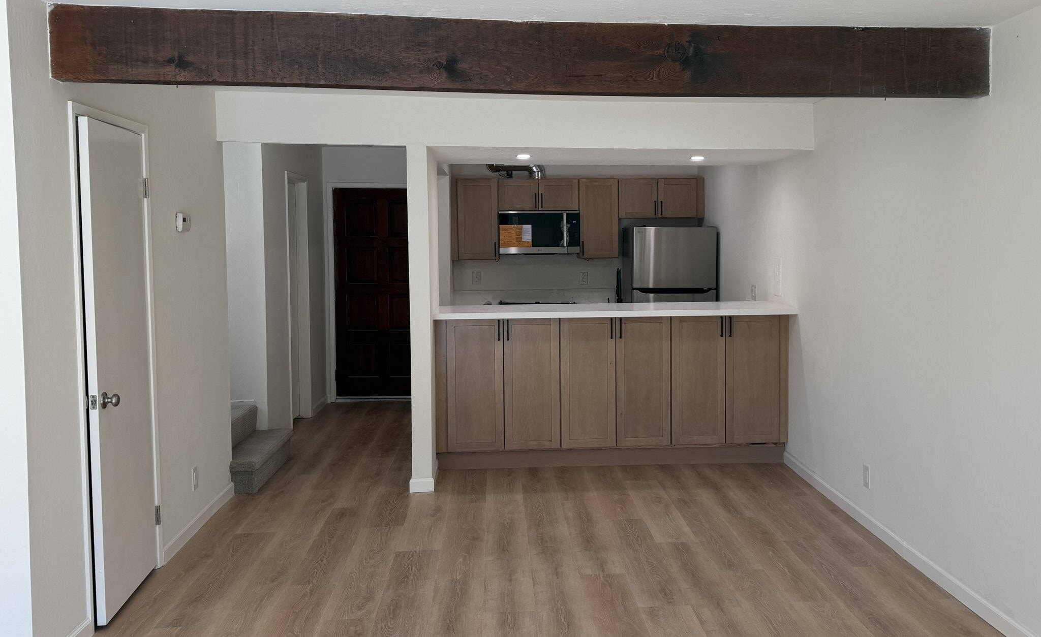 Building Photo - 2038 Ascot Dr