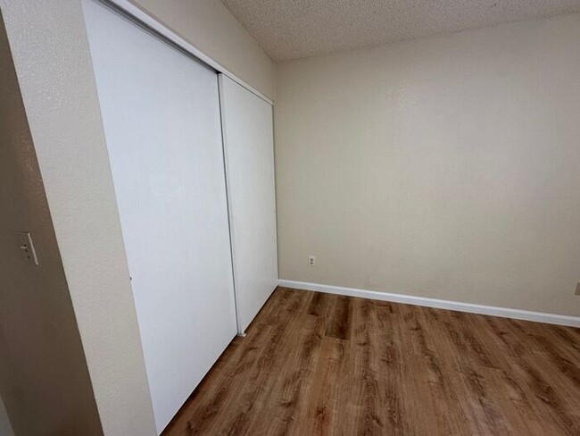 Building Photo - 2701 Pajaro Pl