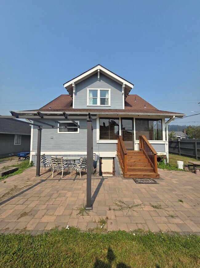 Building Photo - 4 bedroom 2 bath in Chehalis
