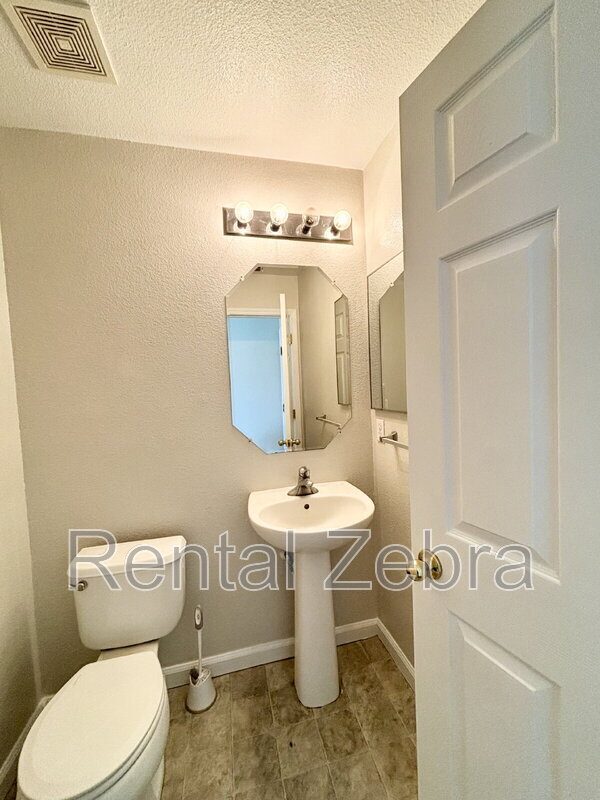 Building Photo - 3566 Santa Maria Ave