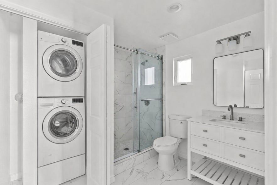 Building Photo - 3668 2nd Ave