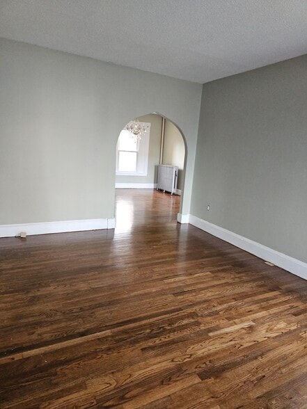 Building Photo - 114 Hempstead St