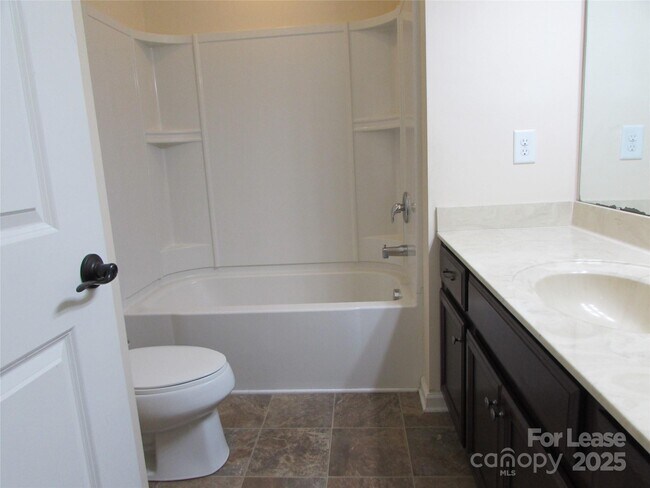 Building Photo - 180 Silverspring Pl