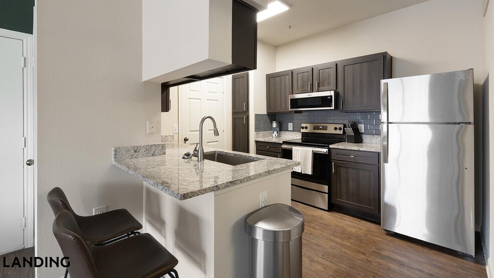 Building Photo - 3250 Hudson Crossing