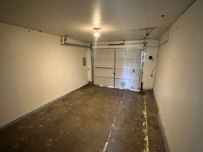 Building Photo - 1310 Sprague St NW