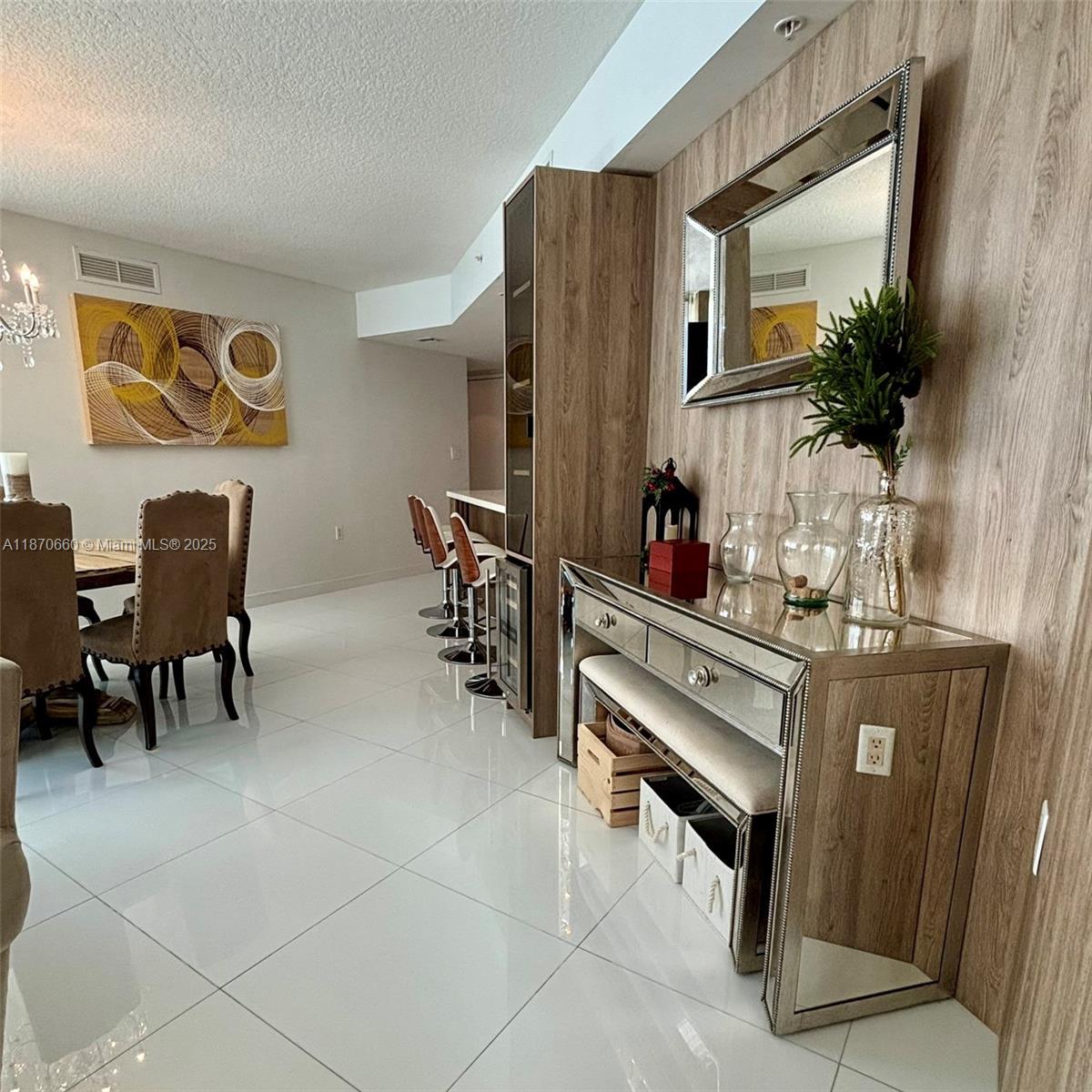 Building Photo - 150 Sunny Isles Blvd