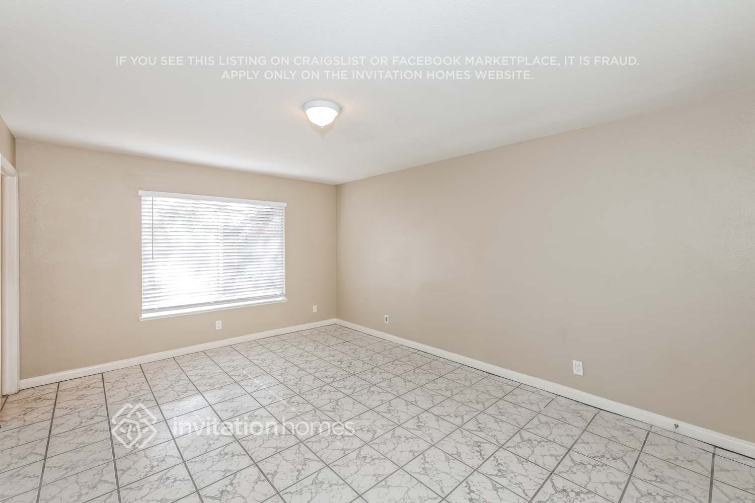 Building Photo - 346 Fuente Dr