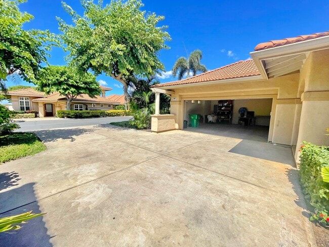 Building Photo - Luxury Island Living in Hokulani Golf Vill...