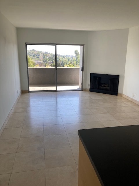 311 living room - 3949 Los Feliz Blvd