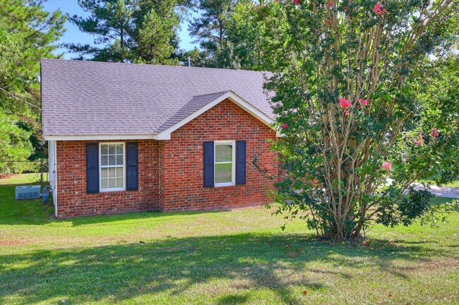 Building Photo - 2811 Bennington Dr
