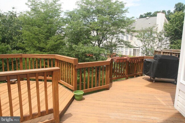 Building Photo - 20925 Cheyenne Terrace