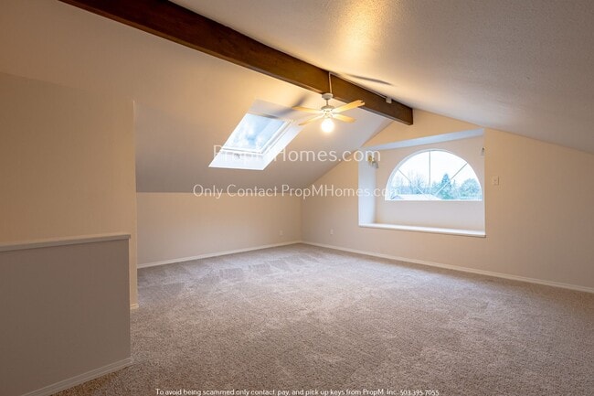Building Photo - Three Bedroom Plus Bonus In West Linn - Sunset!