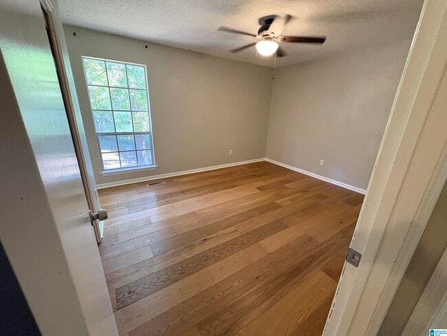 Building Photo - 324 Willow Glen Ct