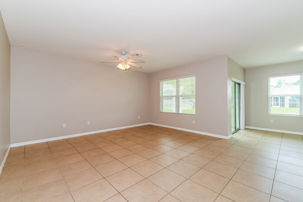 Building Photo - 31 NE 9th Pl