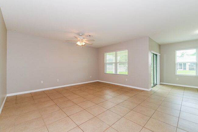 Building Photo - 31 NE 9th Pl