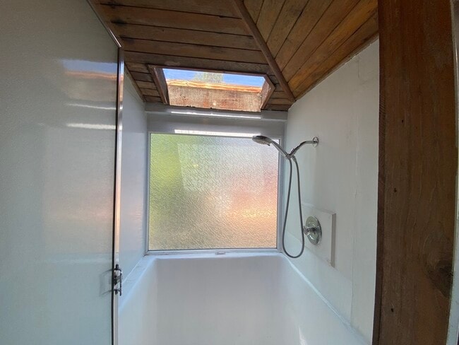 Building Photo - 3126 Portage Bay Pl E