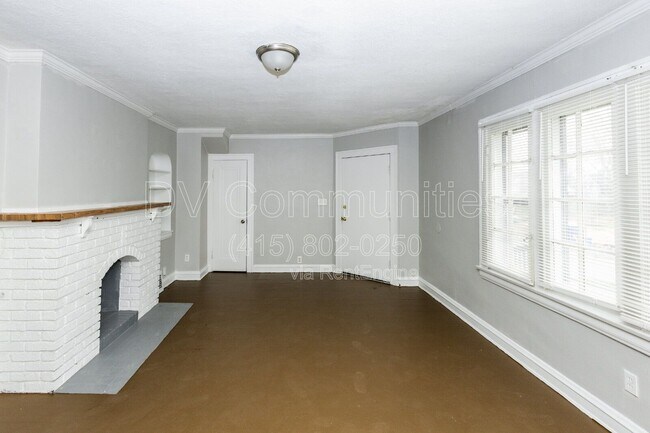 Building Photo - 3579 Riedham Rd