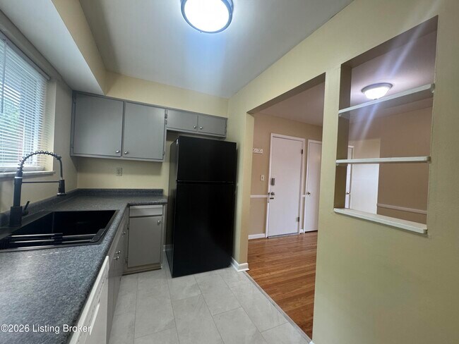 Building Photo - 2708 Riedling Dr