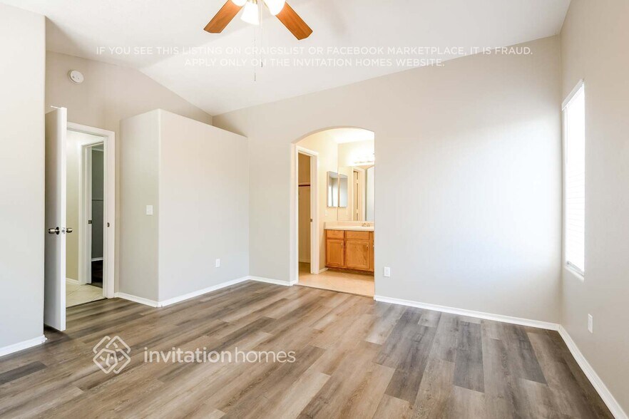 Building Photo - 3606 W Via Del Sol Dr